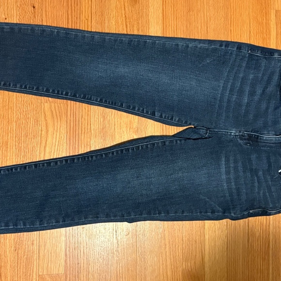 Judy Blue Jeans - Picture 5 of 5